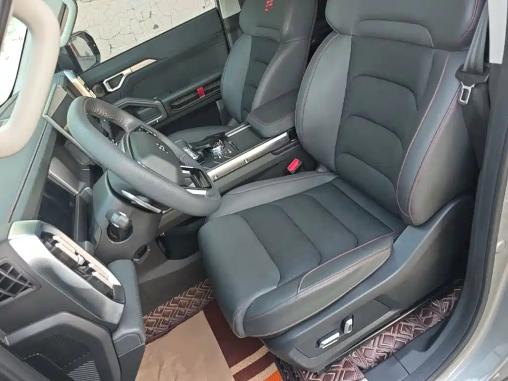 Jietu Traveler 2023 2.0T four-wheel drive crossover PRO купить на сайте DeffCars