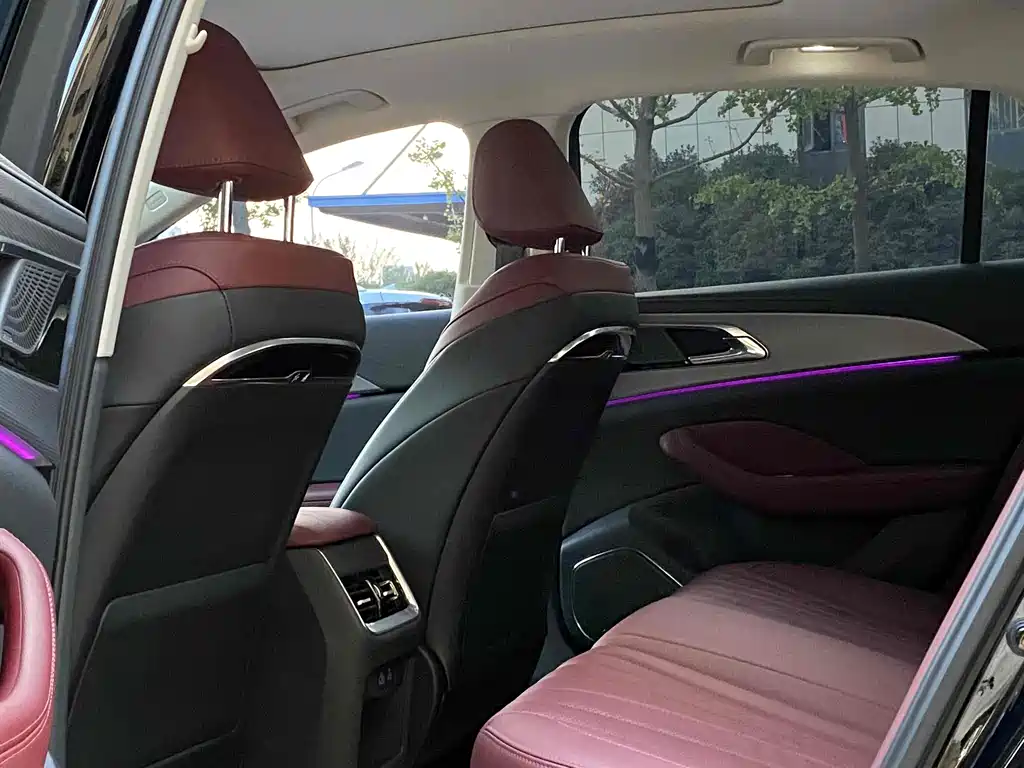 Hongqi H5 2023 2.0T Automatic Zhilianqichang Edition купить на сайте DeffCars