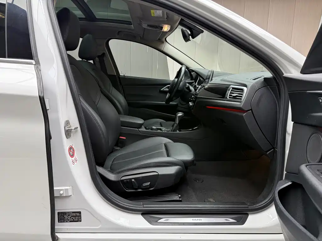 BMW 1 Series 2017 118i Sports купить на сайте DeffCars