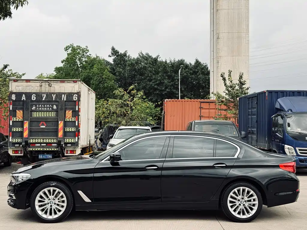 BMW 5 Series 2018 facelift 530Li leading model luxury package купить на сайте DeffCars
