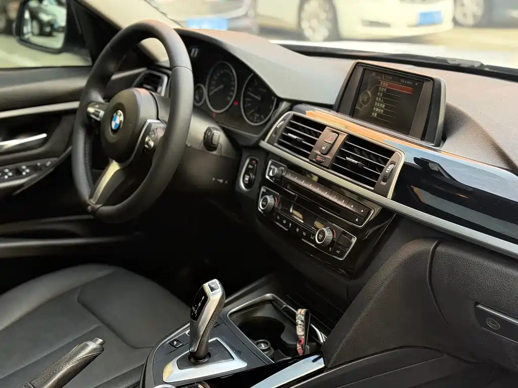 BMW 3 Series 2017 320Li Fashion Model купить на сайте DeffCars