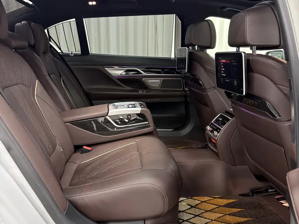 BMW 7 Series 2018 730Li Exclusive M Sports Package купить на сайте DeffCars