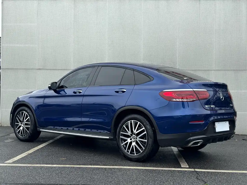 Mercedes-Benz GLC Coupe 2020 GLC 300 4MATIC Coupe SUV купить на сайте DeffCars