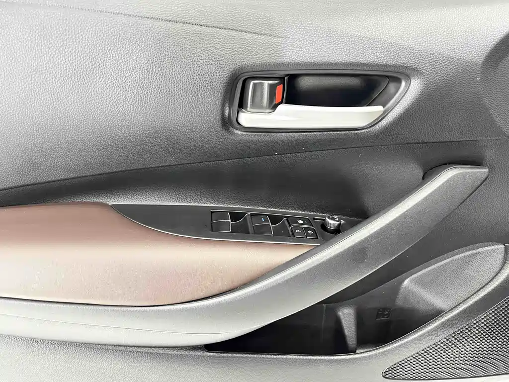 Corolla 2021 TNGA 1.5L CVT Elite Edition купить на сайте DeffCars