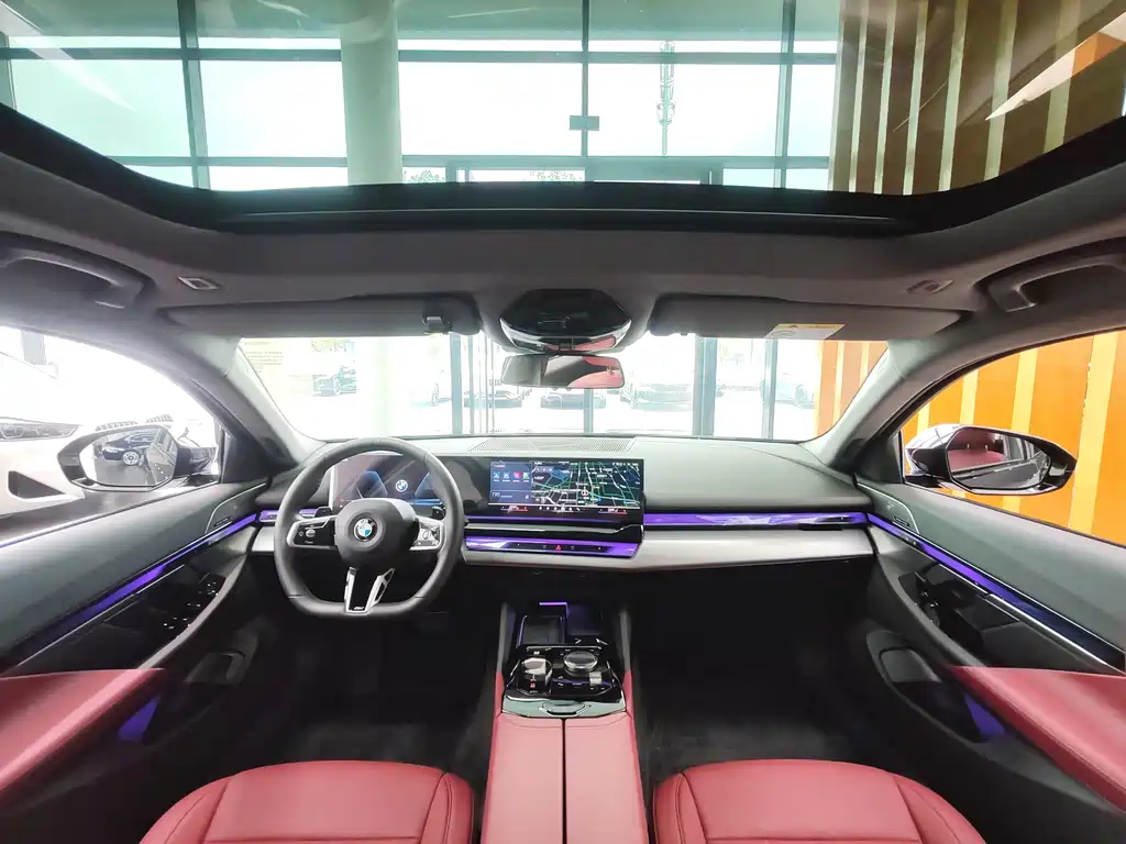 BMW 5 Series 2025 530Li Leading M Sports Package купить на сайте DeffCars