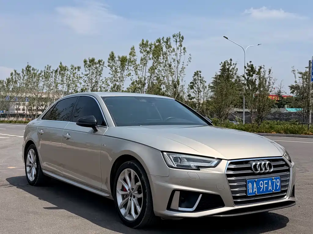 Audi A4L 2019 45 TFSI quattro personalized sports version National VI купить на сайте DeffCars