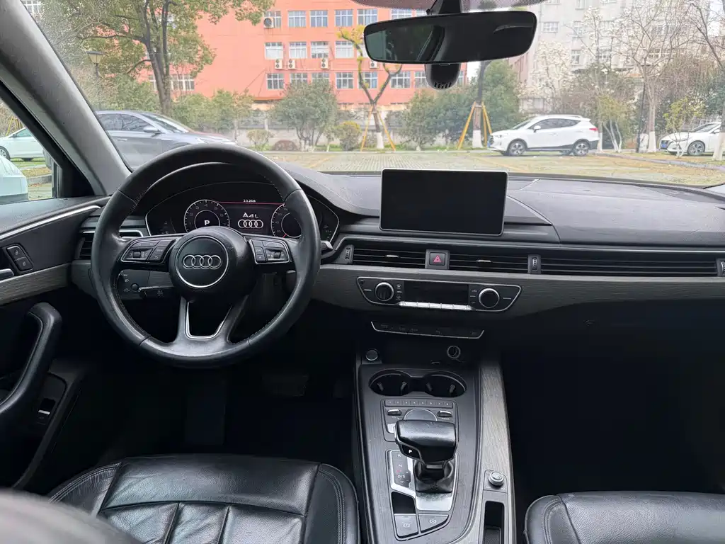 Audi A4L 2017 40 TFSI Fashion Type купить на сайте DeffCars