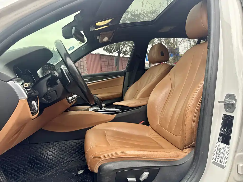 BMW 5 Series 2018 530Li Leading M Sports Package купить на сайте DeffCars
