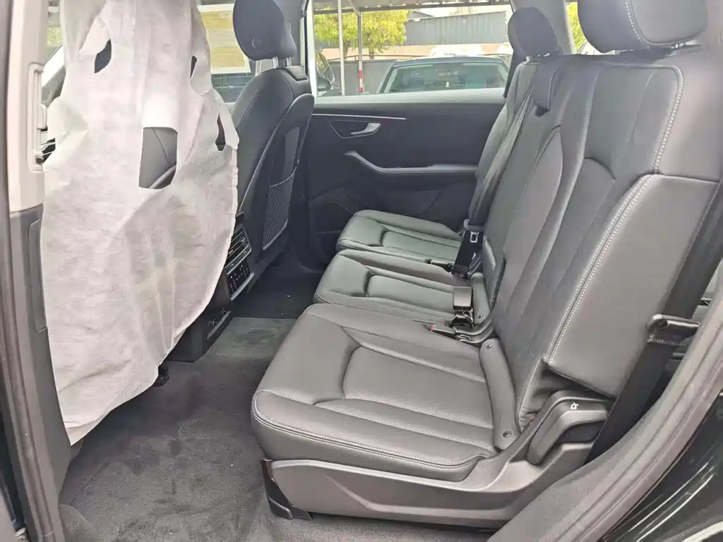 Audi Q7 2025 55 TFSI quattro S line sports купить на сайте DeffCars