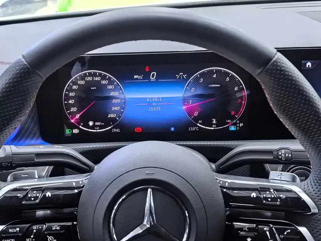 Mercedes-Benz A-Class 2023 A 200 L Fashion Model купить на сайте DeffCars