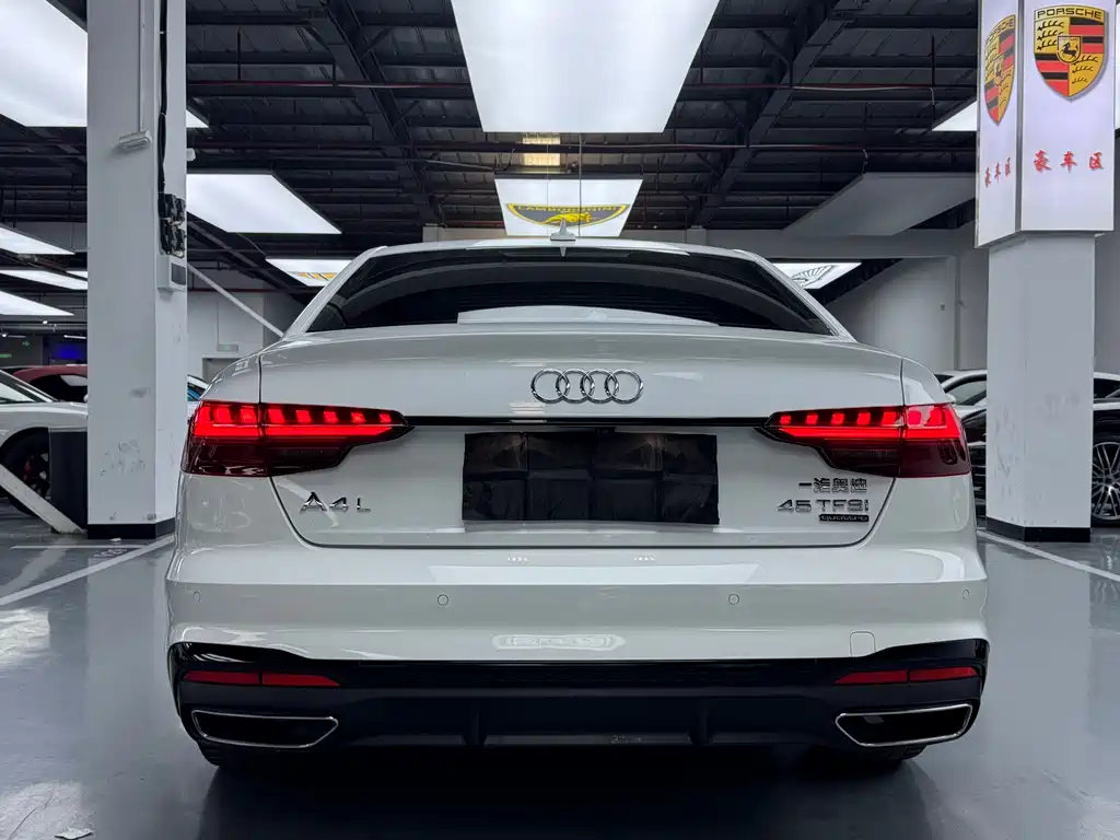 Audi A4L 2022 40 TFSI Fashionable and Dynamic купить на сайте DeffCars