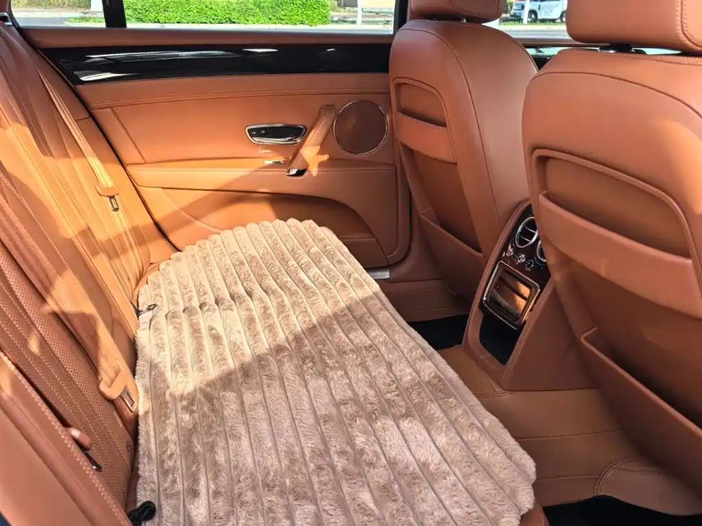 Flying Spur 2017 4.0T V8 Standard Edition купить на сайте DeffCars
