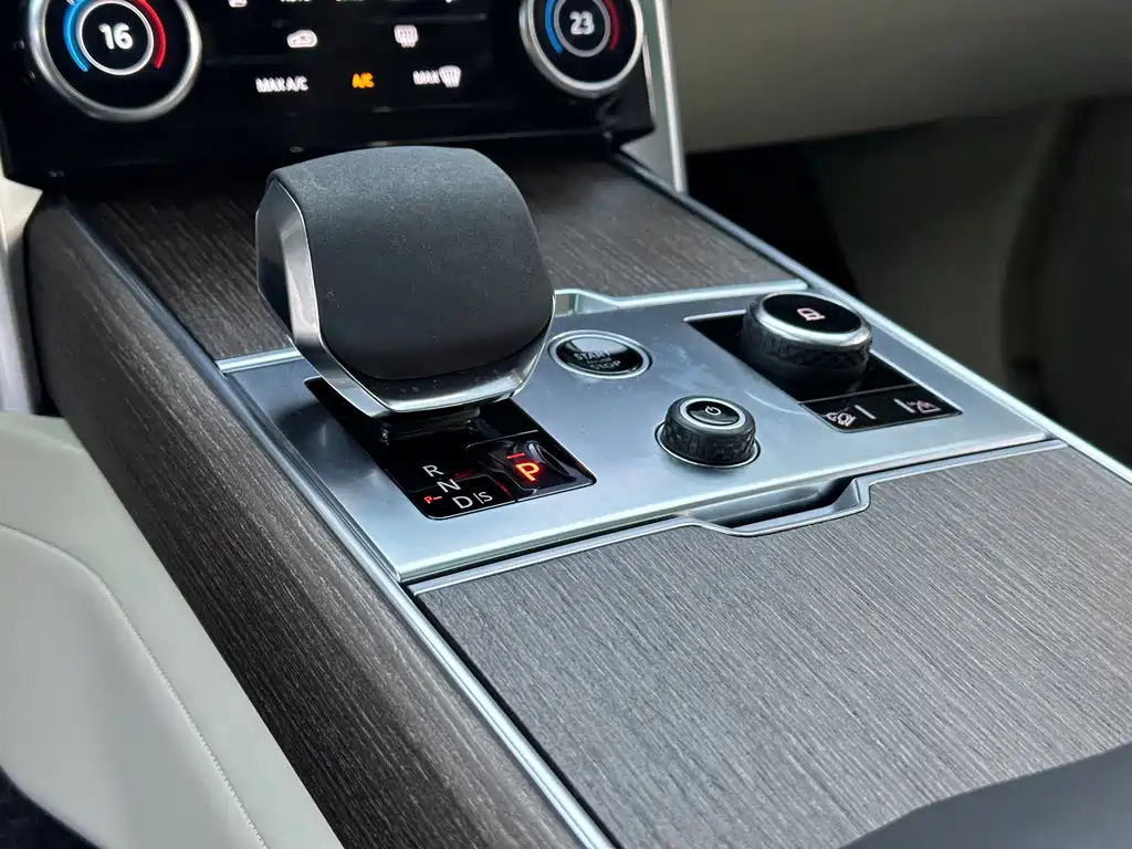 Range Rover 2023 3.0 L6 400PS Seven-seater Extended Edition купить на сайте DeffCars