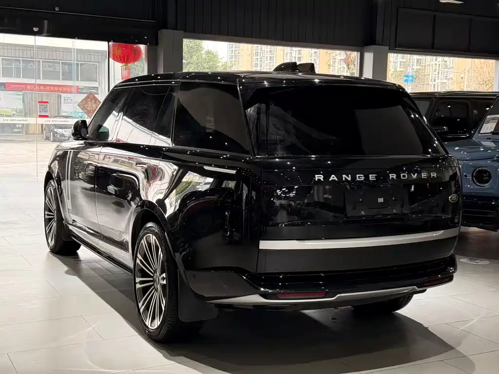 Range Rover 2023 3.0 L6 400PS Genesis Extended Edition купить на сайте DeffCars