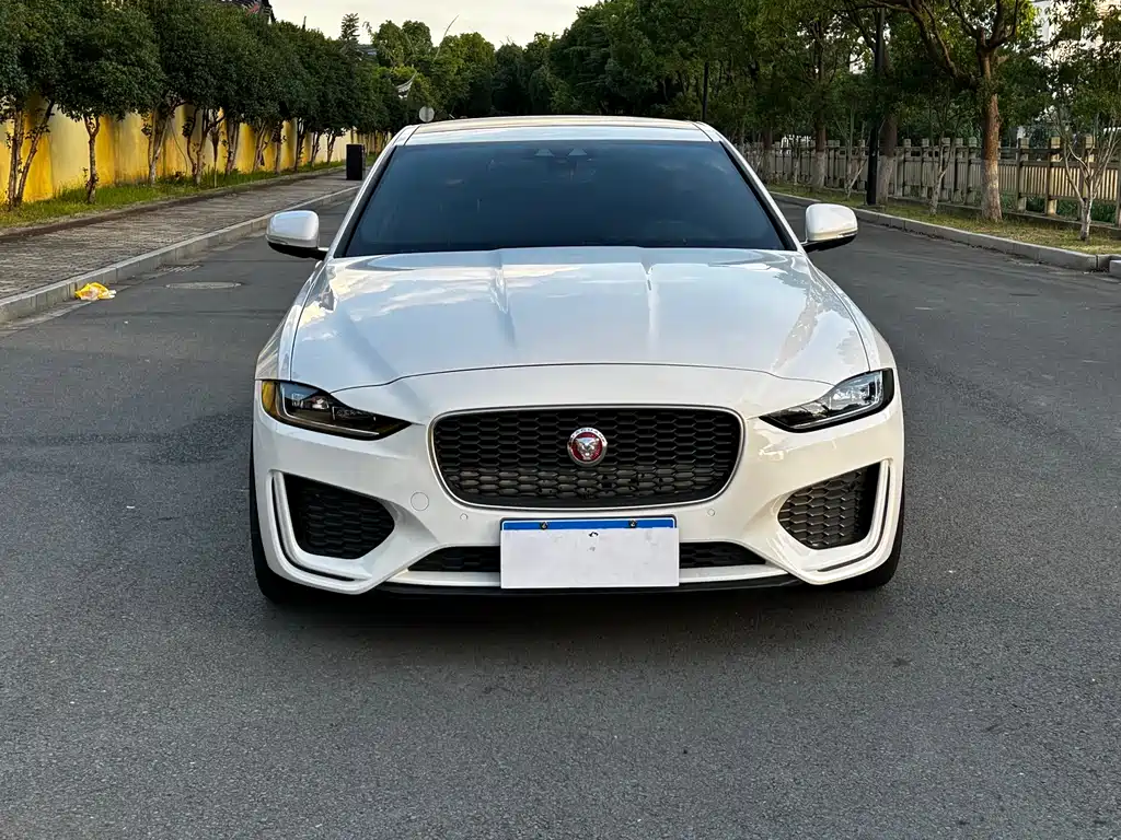 Jaguar XEL 2020 2.0T 200PS R-DYNAMIC S Enterprising Sport Edition купить на сайте DeffCars