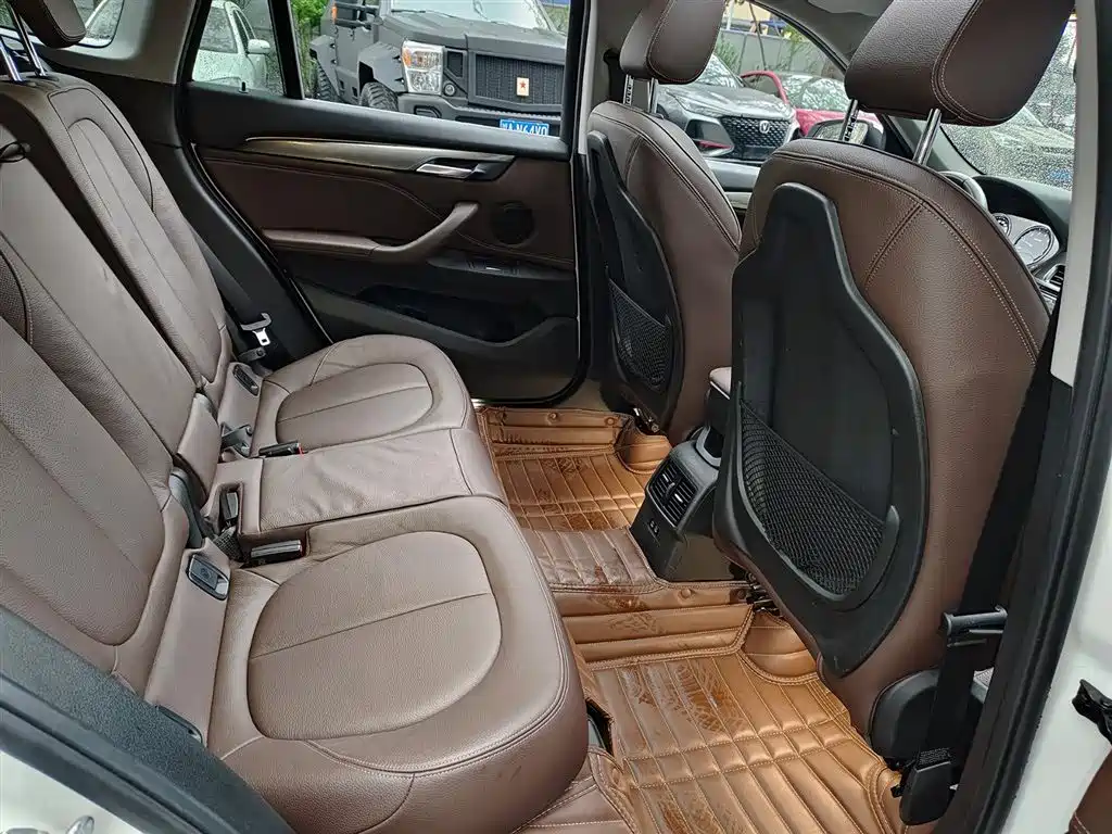 BMW X1 2019 xDrive20Li Exclusive Model купить на сайте DeffCars