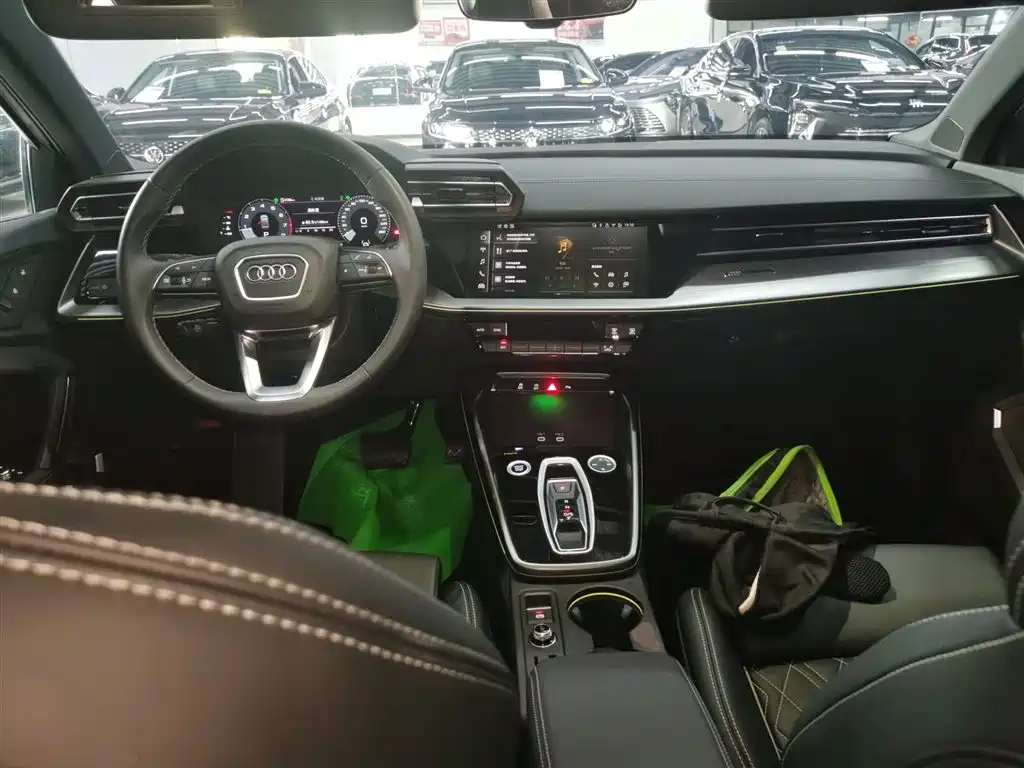 Audi A3 2025 A3L Limousine 35TFSI Flying Spur Exclusive купить на сайте DeffCars