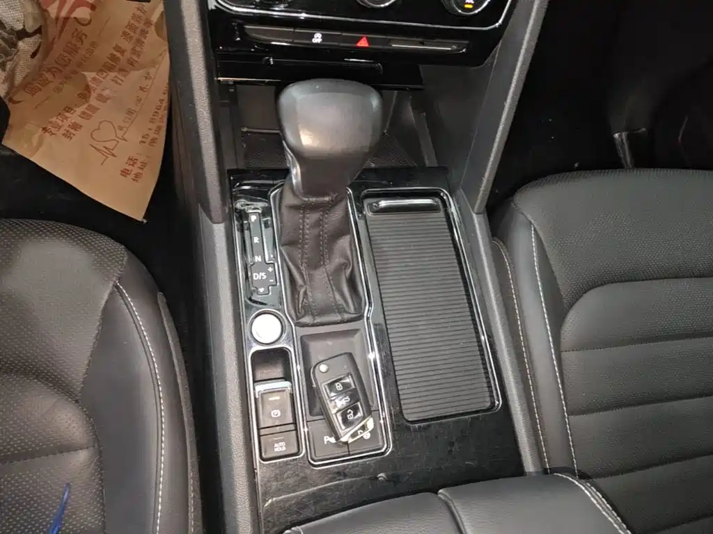 Touron 2019 330TSI 2WD Deluxe Edition National V купить на сайте DeffCars