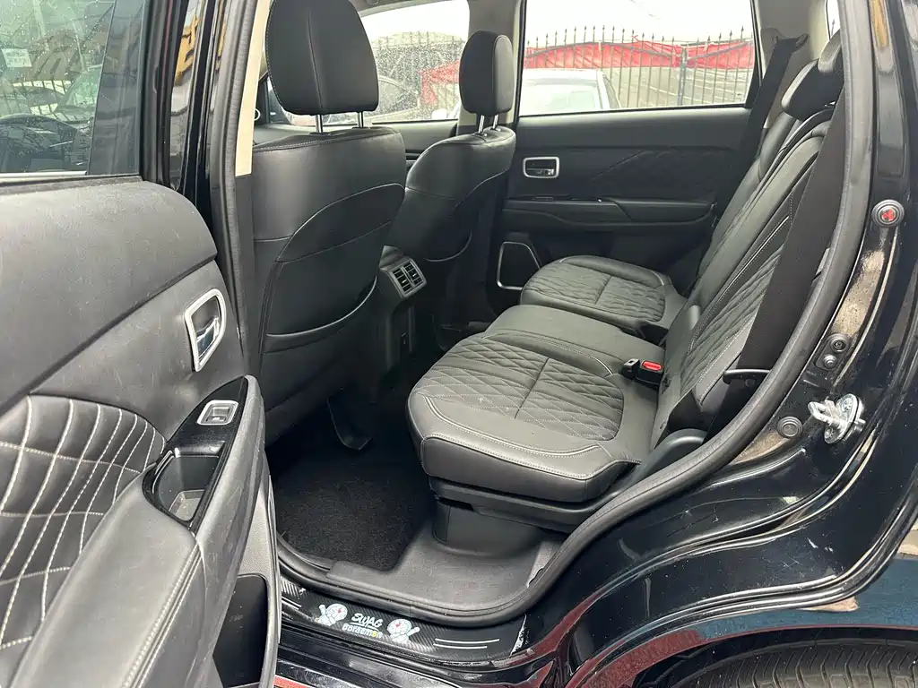 Outlander 2021 facelift 2.0L 2WD Enjoy Edition 7 seats купить на сайте DeffCars