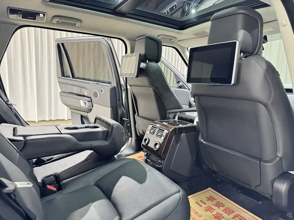 Range Rover 2021 3.0 L6 Legend Extended Classic Edition купить на сайте DeffCars