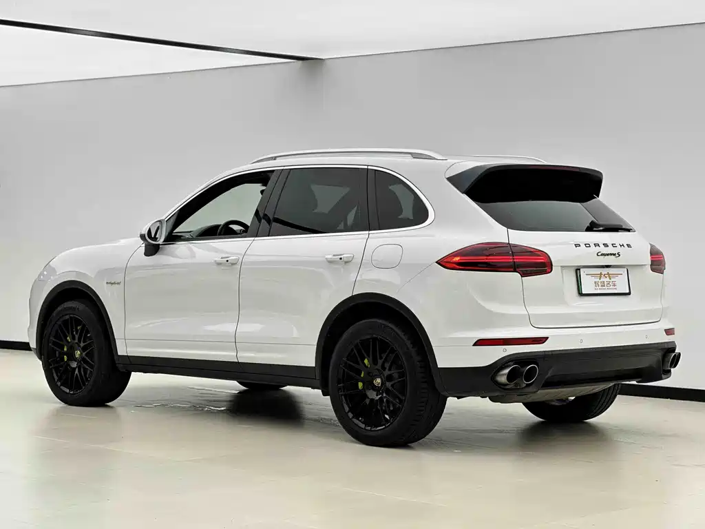 Cayenne New Energy 2016 Cayenne S E-Hybrid 3.0T купить на сайте DeffCars