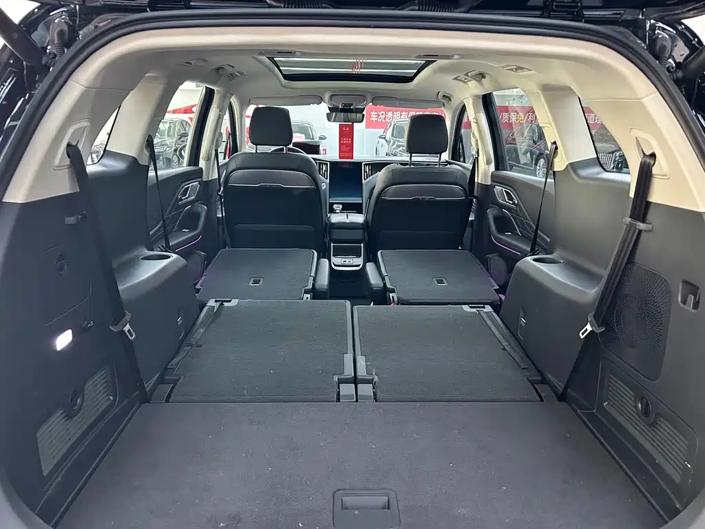 Hongqi HS7 PHEV 2024 2.0T PHEV four-wheel drive Qichang version 6 seats купить на сайте DeffCars