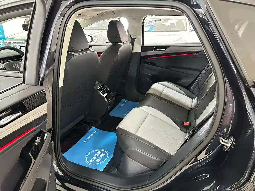 Volkswagen ID.7 VIZZION 2024 AIR купить на сайте DeffCars