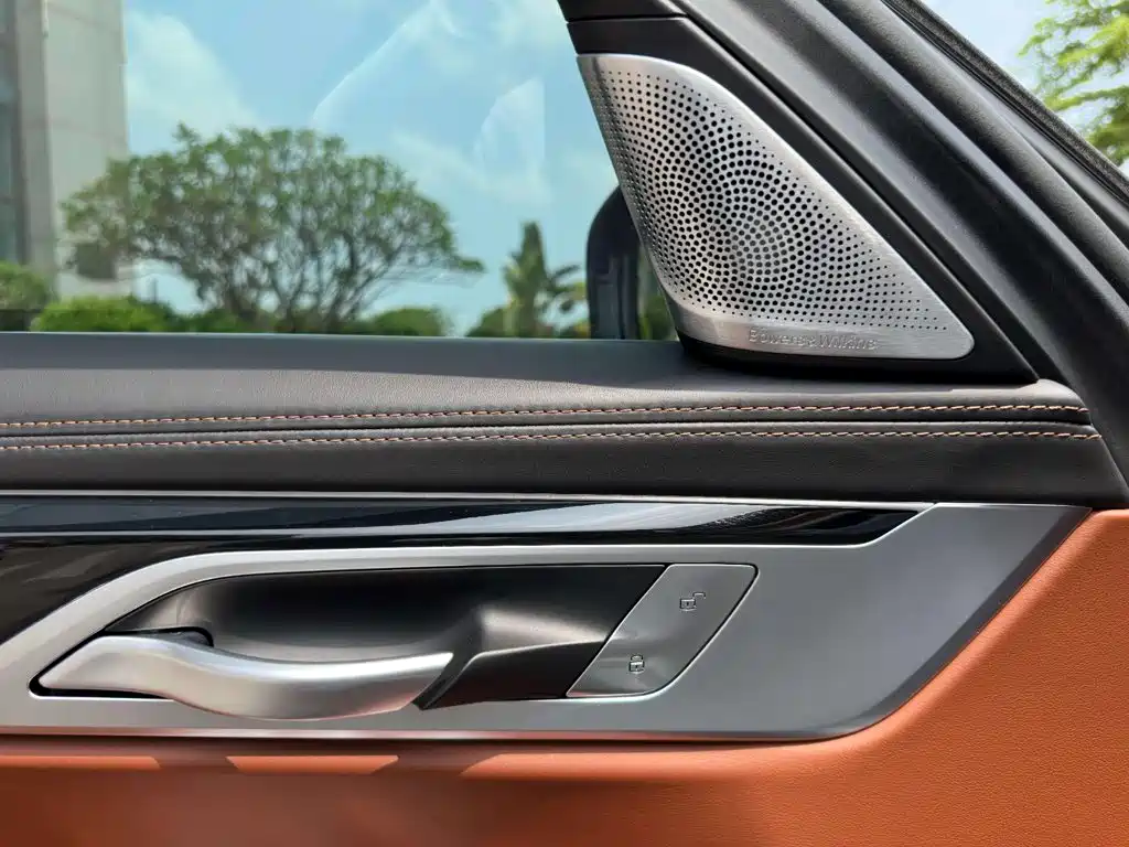 BMW 7 Series 2019 740Li xDrive Executive M Sport Kit купить на сайте DeffCars