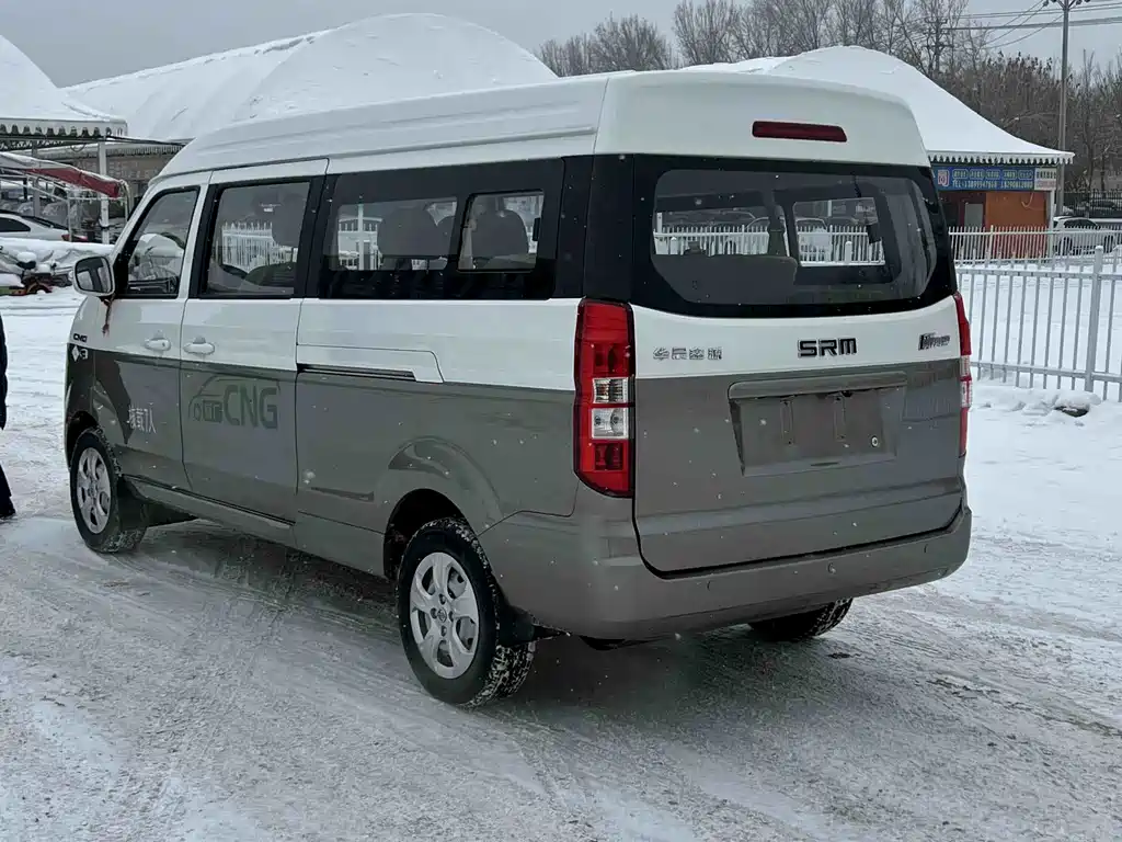 Hiace X30 CNG 2021 1.5L natural gas comfortable central air-conditioned bus SWCC15M купить на сайте DeffCars