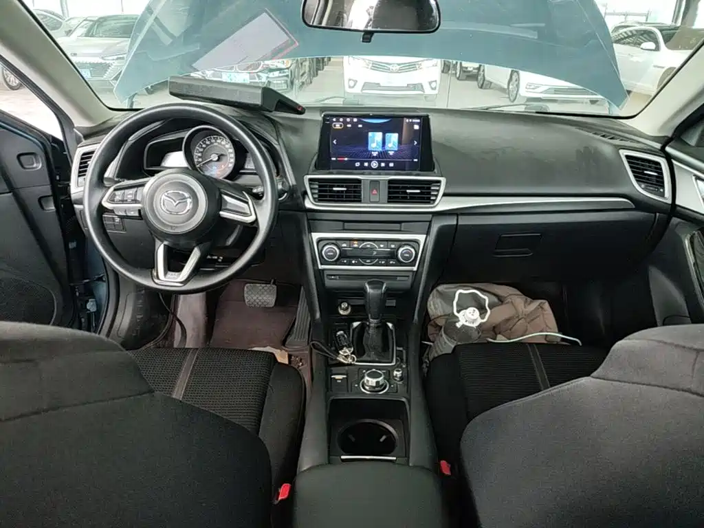 Mazda Axela 2017 sedan 1.5L automatic luxury model National V купить на сайте DeffCars
