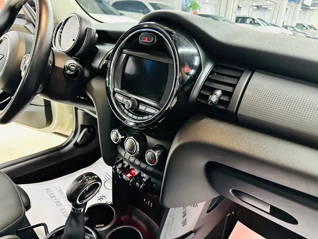 MINI 2016 1.5T COOPER купить на сайте DeffCars