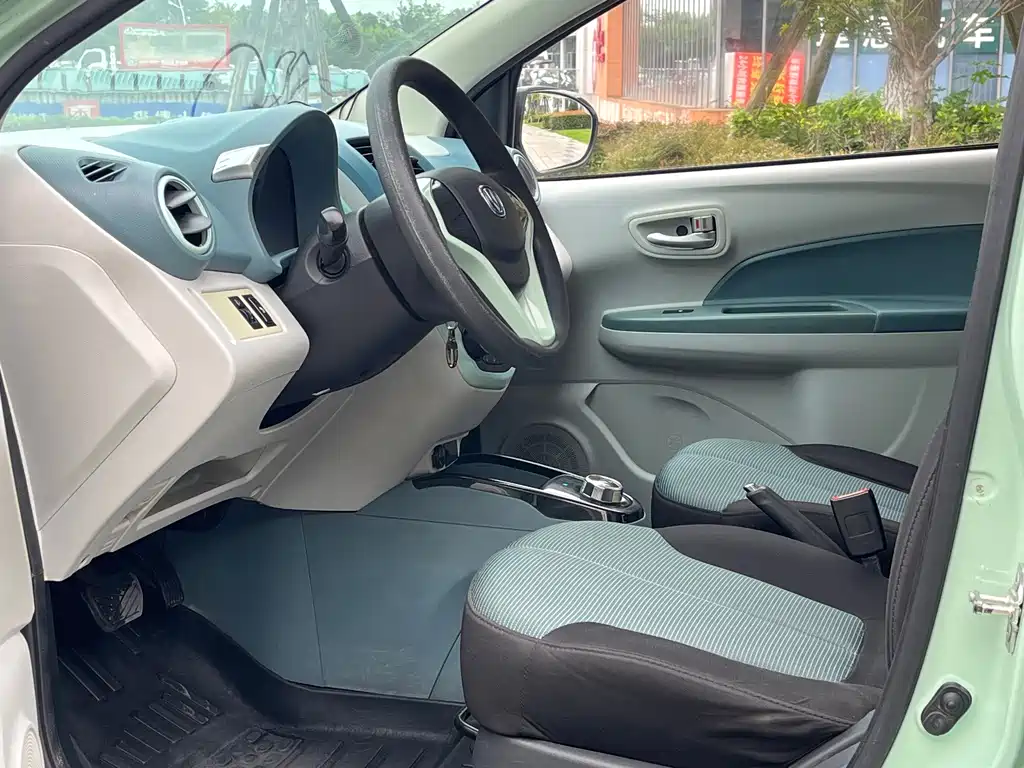 Changan Benben E-Star 2021 National Edition Colorful Lithium Iron Phosphate (31.18kWh) купить на сайте DeffCars