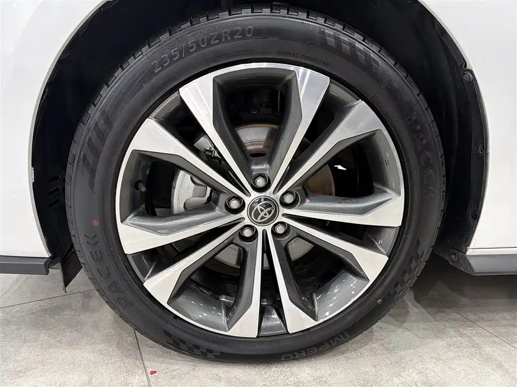 Grevia 2023 2.5L Hybrid Premium PLUS Edition купить на сайте DeffCars