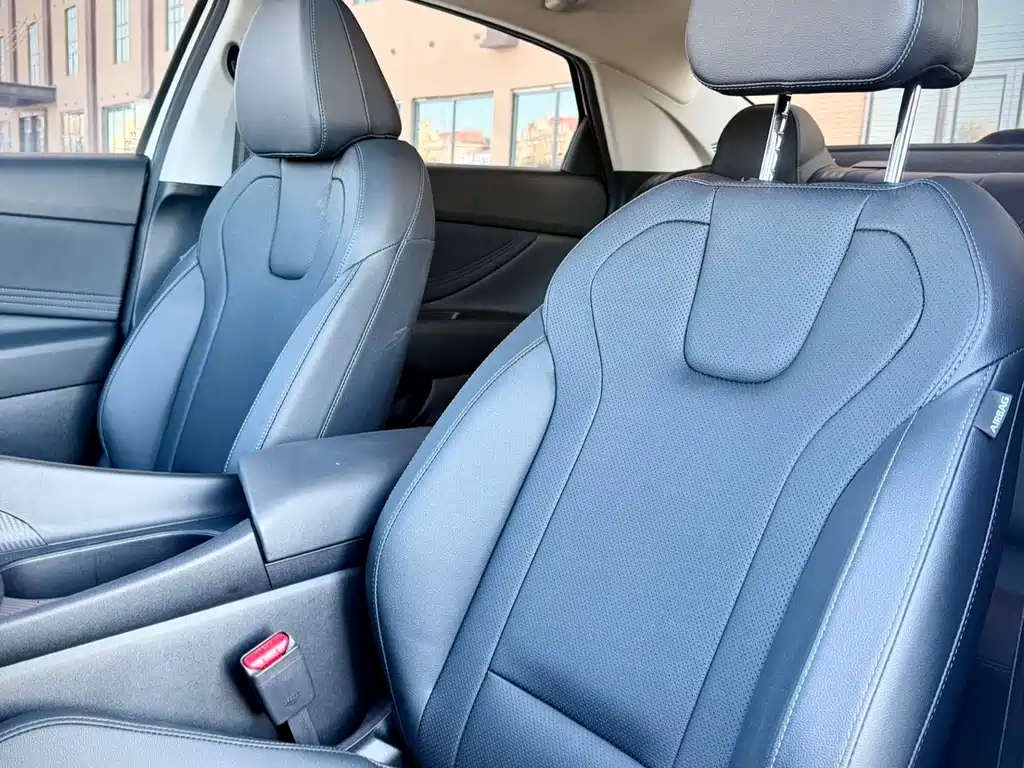 Elantra 2023 1.5L CVT LUX Premium Edition купить на сайте DeffCars
