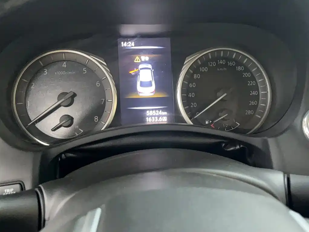Infiniti Q50L 2018 2.0T Premium Edition National VI купить на сайте DeffCars