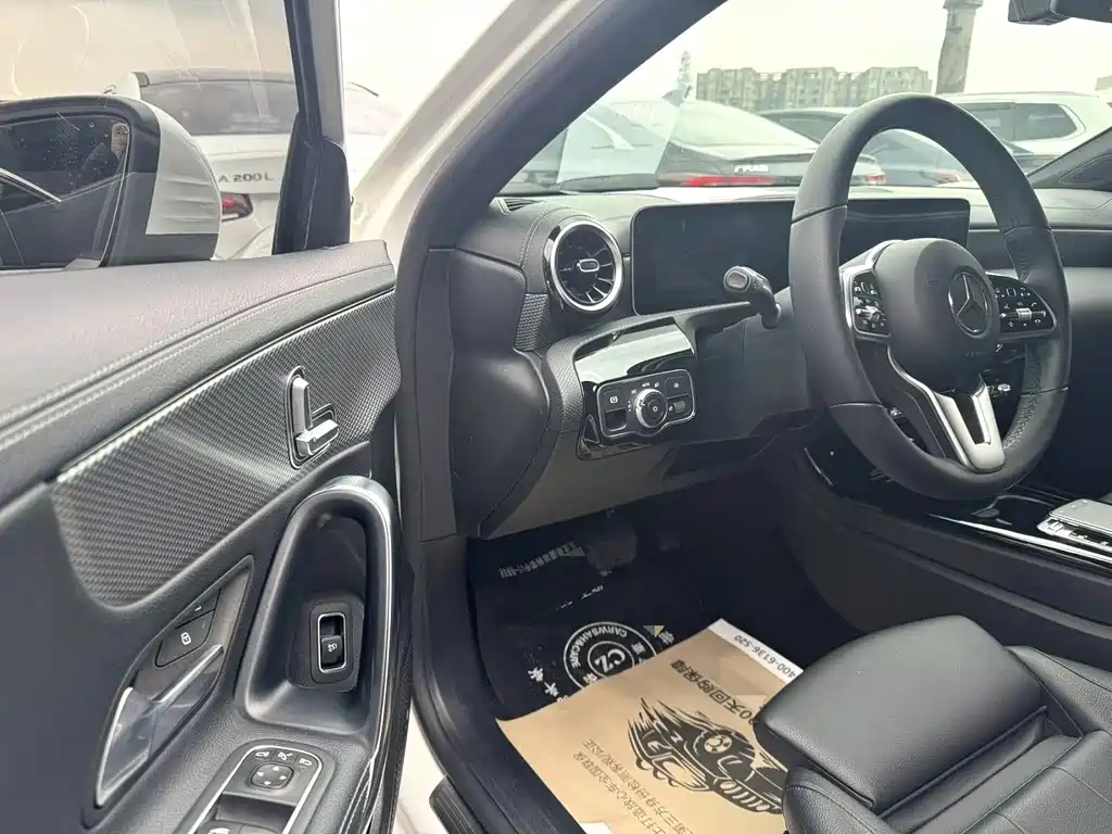 Mercedes-Benz A-Class 2020 Facelift A 200 L Sports Sedan Fashionable купить на сайте DeffCars