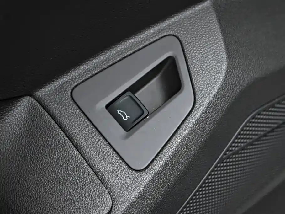 Touareg 2023 3.0TSI Ruixiang Edition Classic Sports Package купить на сайте DeffCars