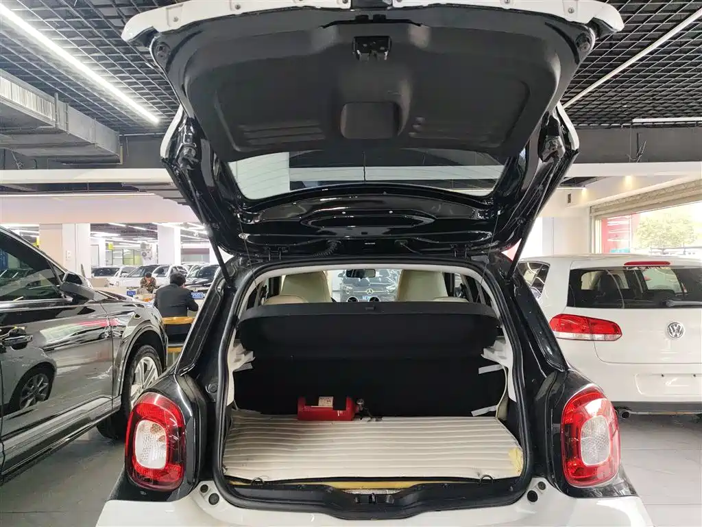 smart forfour 2018 1.0L 52kW smart version купить на сайте DeffCars
