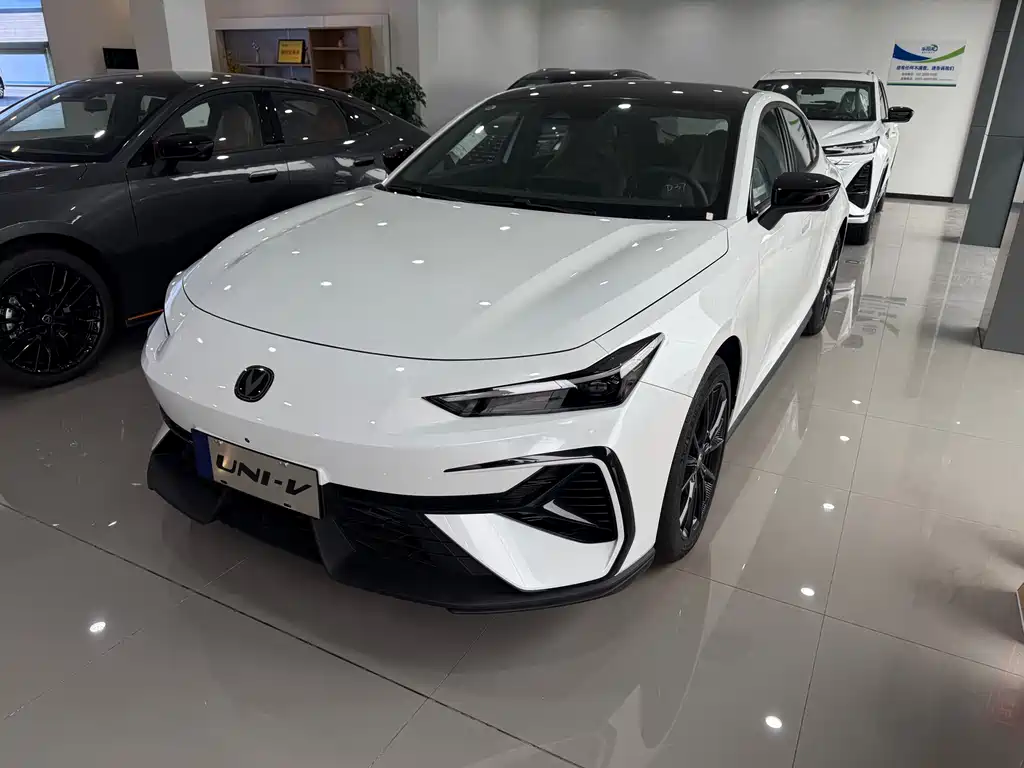 Changan UNI-V 2025 third generation 1.5T 500Bar premium model купить на сайте DeffCars