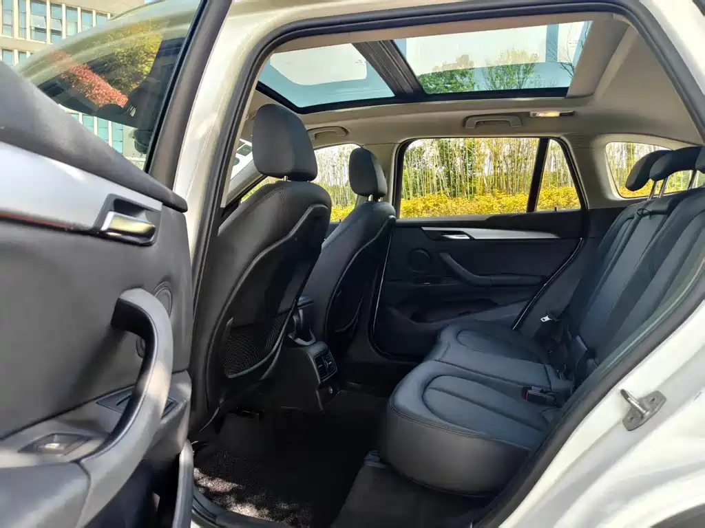 BMW X1 2018 sDrive20Li Leading Model купить на сайте DeffCars