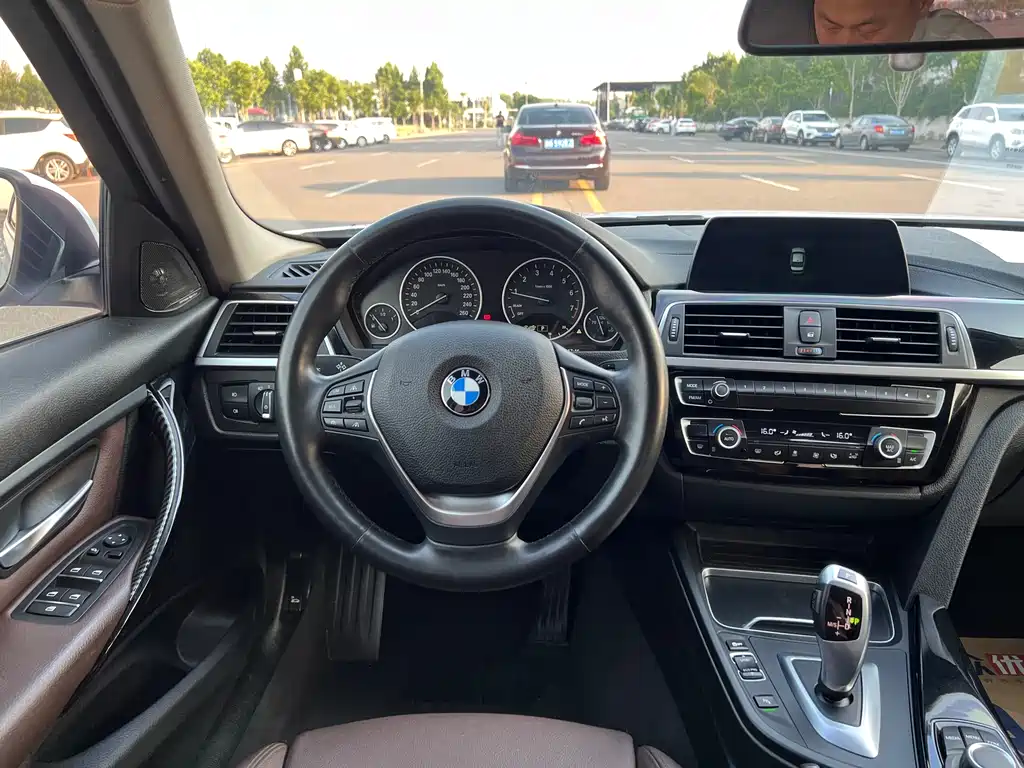 BMW 3 Series 2018 320Li Fashion Model купить на сайте DeffCars