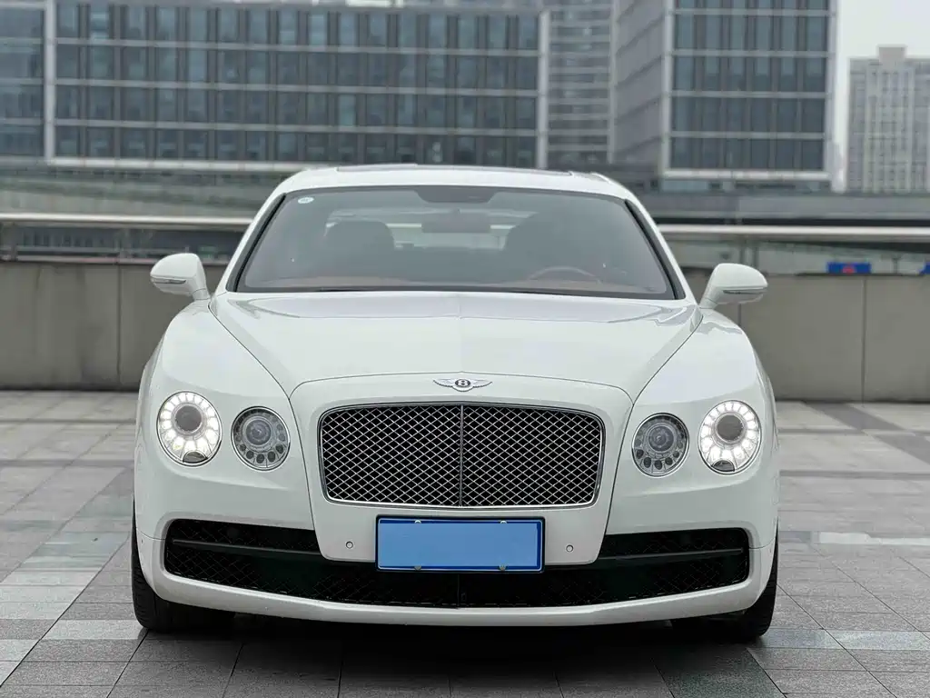 Flying Spur 2017 4.0T V8 Standard Edition купить на сайте DeffCars
