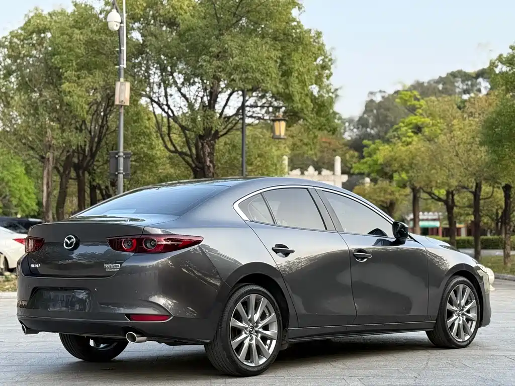Mazda3 Angkesela 2023 2.0L Automatic Premium Edition купить на сайте DeffCars