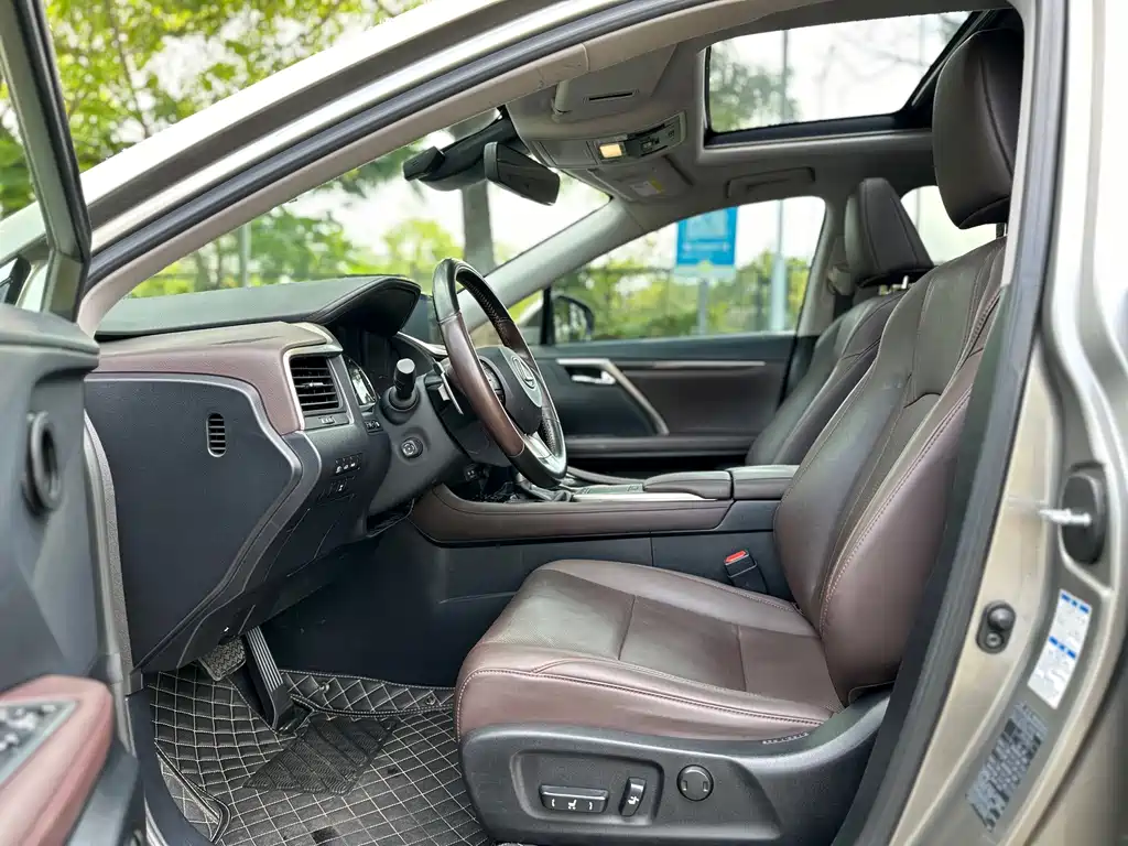 Lexus RX 2020 facelift 300 four-wheel drive elegant version купить на сайте DeffCars
