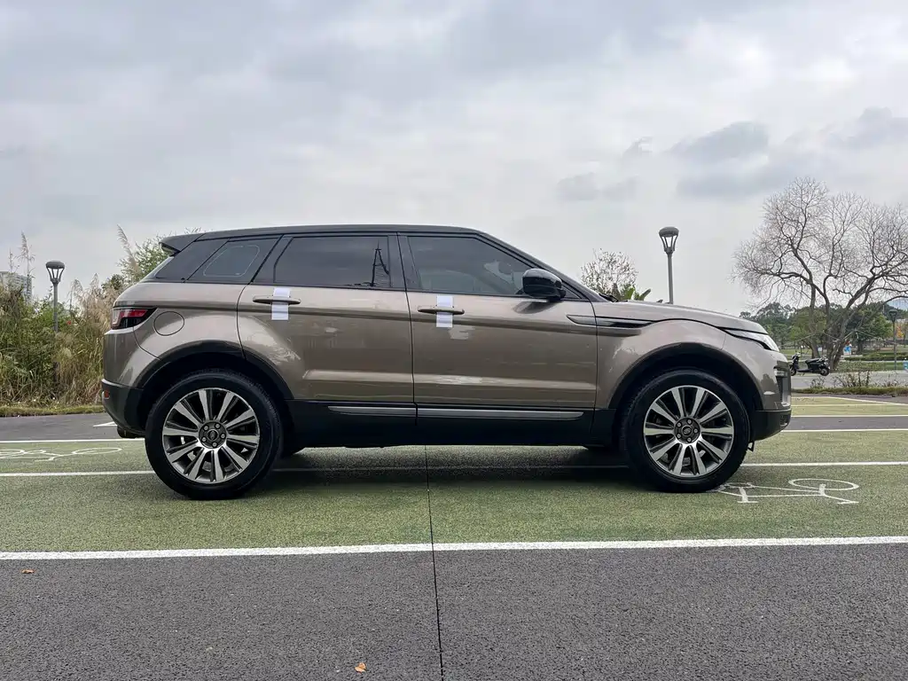 Range Rover Evoque 2017 2.0T British Fashion Edition купить на сайте DeffCars