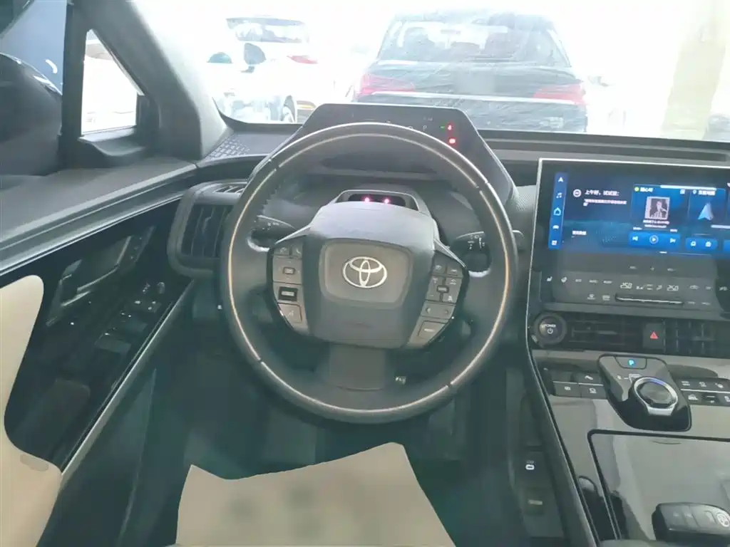 FAW Toyota bZ4X 2022 four-wheel drive high-performance PRO version купить на сайте DeffCars