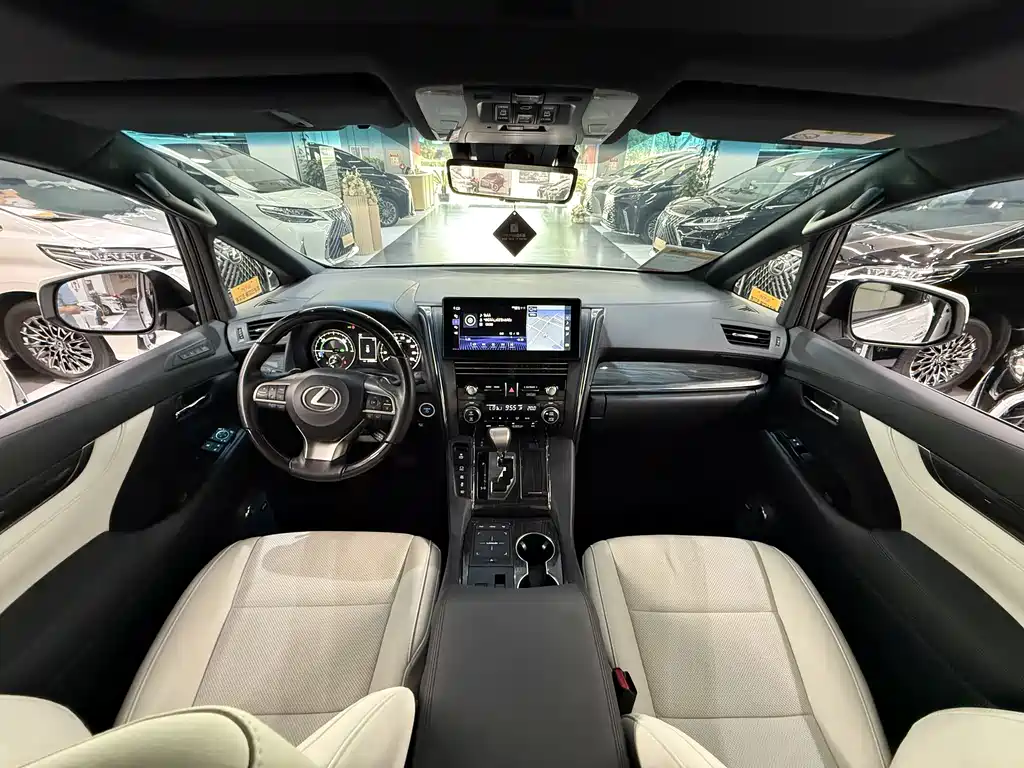 Lexus LM 2020 300h Four Seat Royal Edition купить на сайте DeffCars