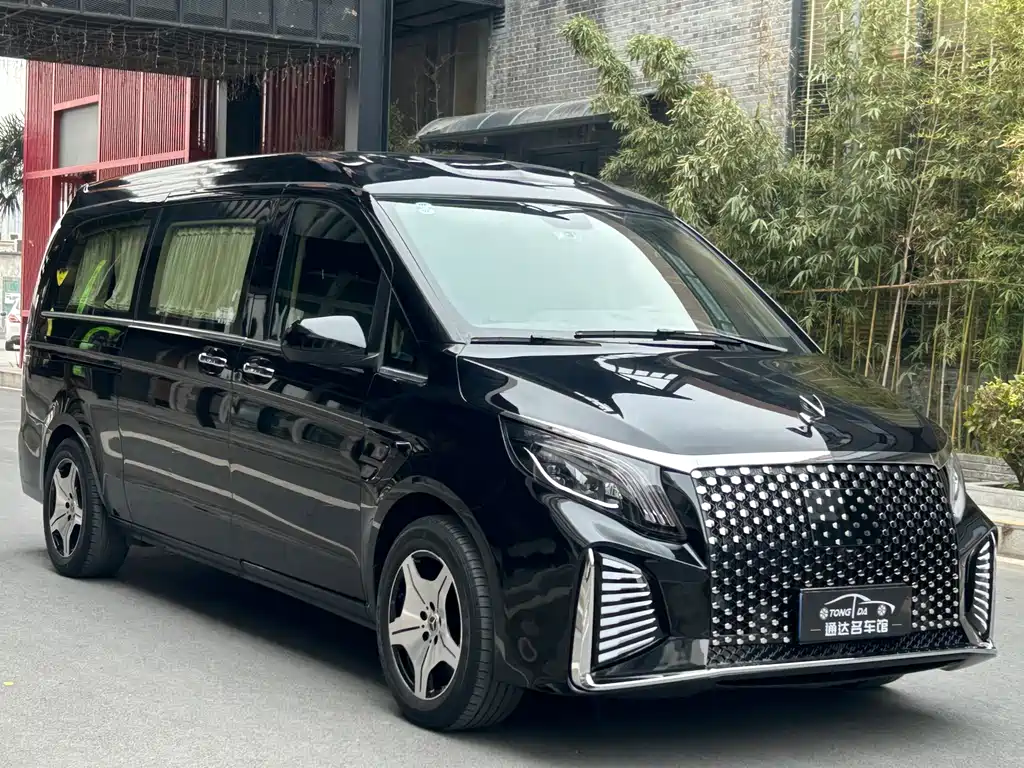 Vito 2023 2.0T Business Edition 7 seats купить на сайте DeffCars