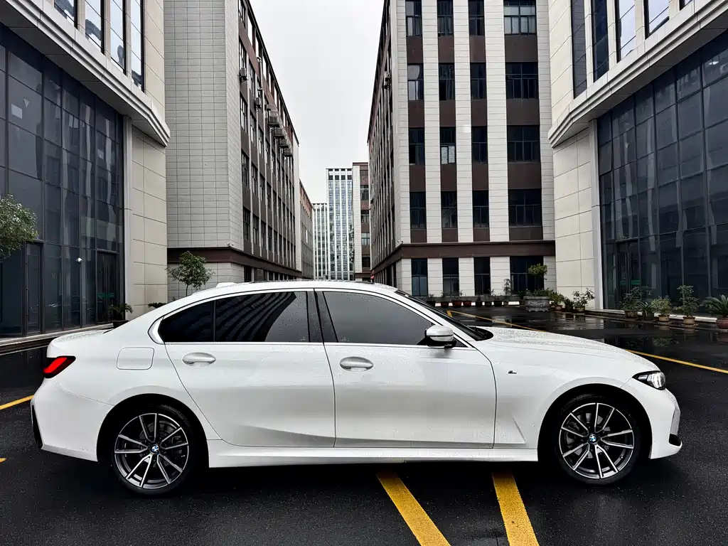 BMW 3 Series 2024 320Li M Sports Package купить на сайте DeffCars