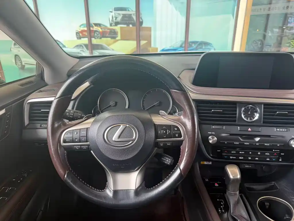 Lexus RX 2020 facelift 300 four-wheel drive elegant version купить на сайте DeffCars